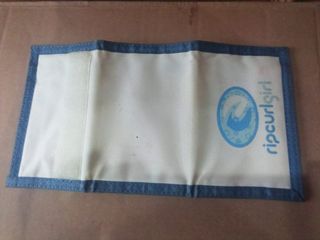 (Kategori: ) berada di . Dikirim oleh snoopyhut (ID iklan 1143941095, Gambar 1). Deskripsi: .