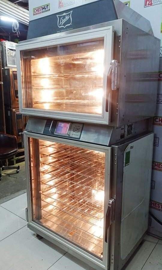 Duke baking oven with proofer (Category: Ovens & Toasters) located in Makati City. Submitted by budgetappliance (Listing ID 1143971982, Image 1). Description: Duke baking oven with proofer 220v made in USA good condition with 30days warranty for inquiries pls text or call 09058994523.
