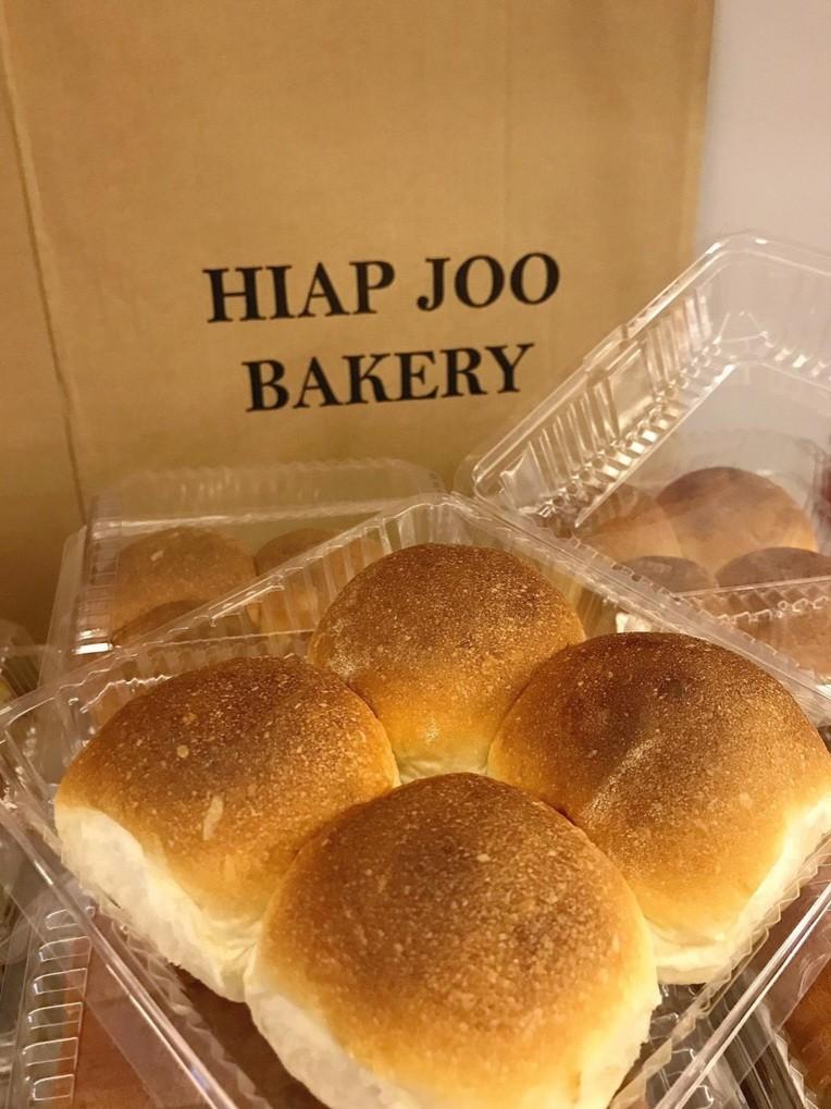 Hiap Joo Bakery Coconut Bun !, Food & Drinks, Local Eats on Carousell