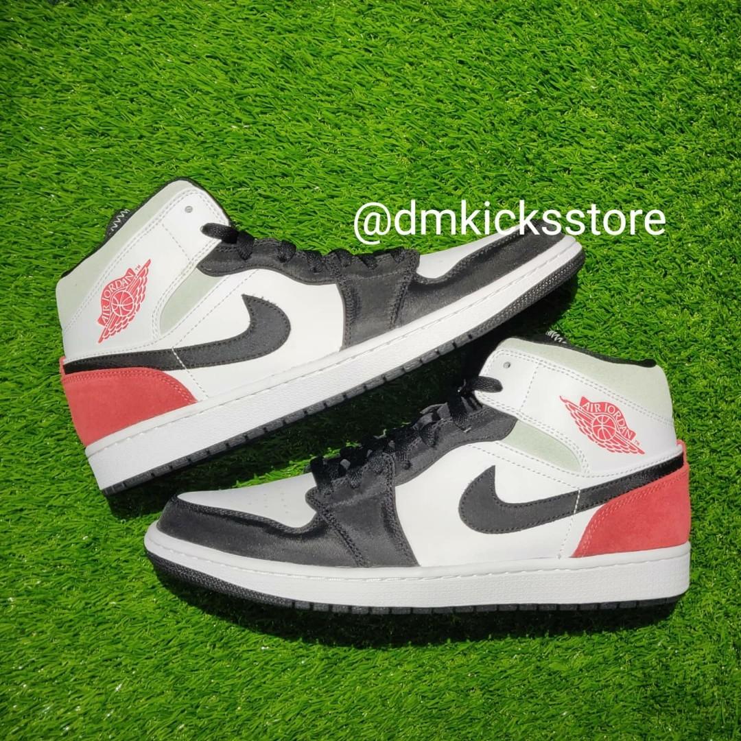 Jordan 1 Mid \