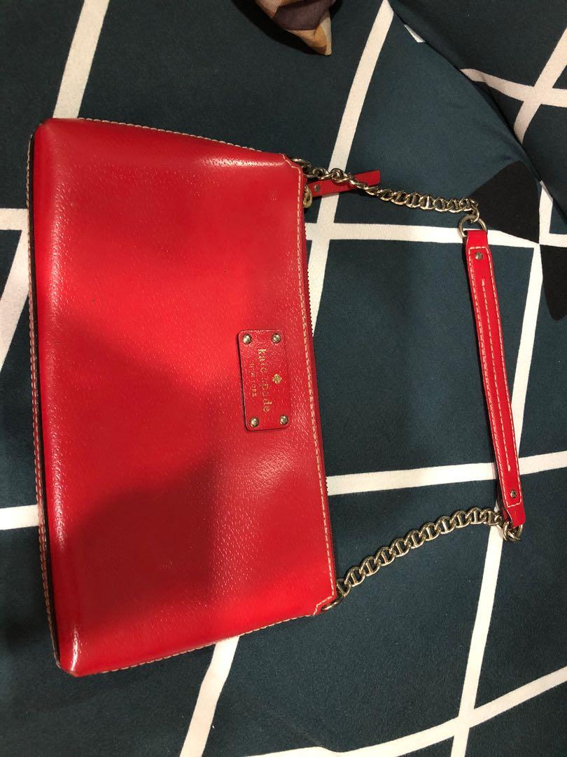 Kate spade (Category: Purses & Pouches) located in Caloocan City. Submitted by patoting (Listing ID 1143943188, Image 1). Description: .