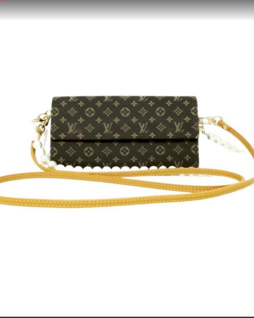 Vuitton best sale mini bag