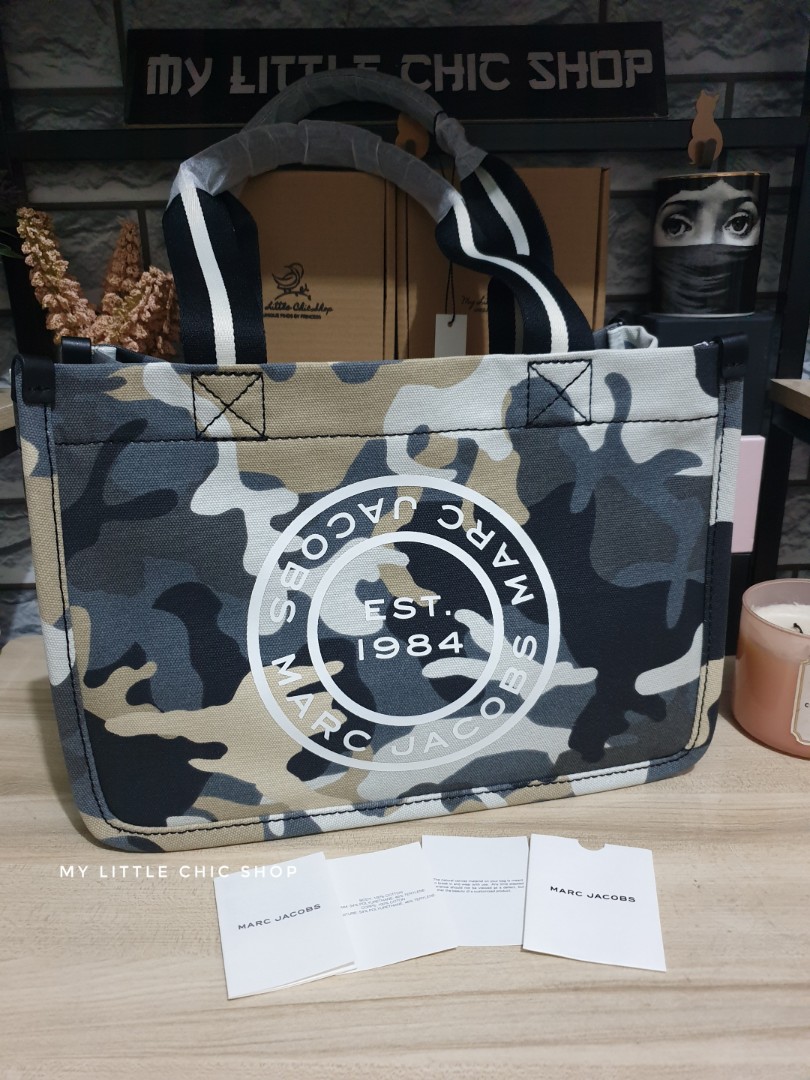 Marc Jacobs Signet Tote Bag Medium – S A L I M