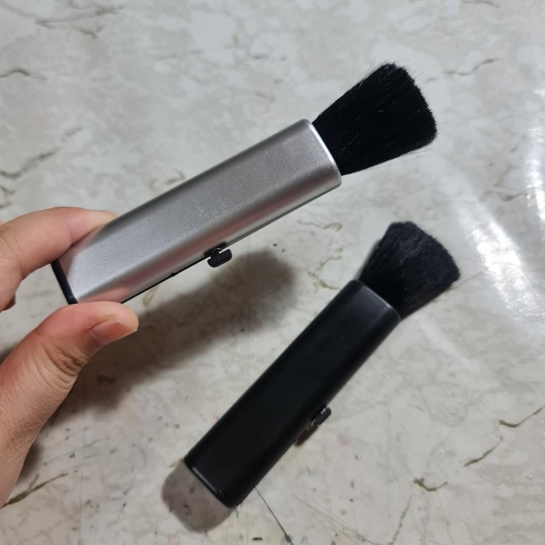 Multipurpose Retractable Brush (Category: Makeup) located in Manila. Submitted by ecolutionph (Listing ID 1143994609, Image 2). Description: Multipurpose Brush - retractable & portable - could be used for cleaning laptops, gadgets, cameras, eyeglass etc - condition: new, never been used - colors: black & silver - measurement: -- width: 1 inch -- retrated length: 3.5 inches long -- extended length: 5 inches - sold by piece.