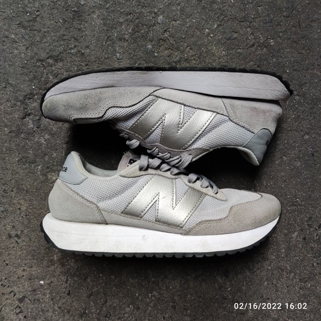 New Balance 237, Men's Fashion, Footwear, Sneakers on Carousell