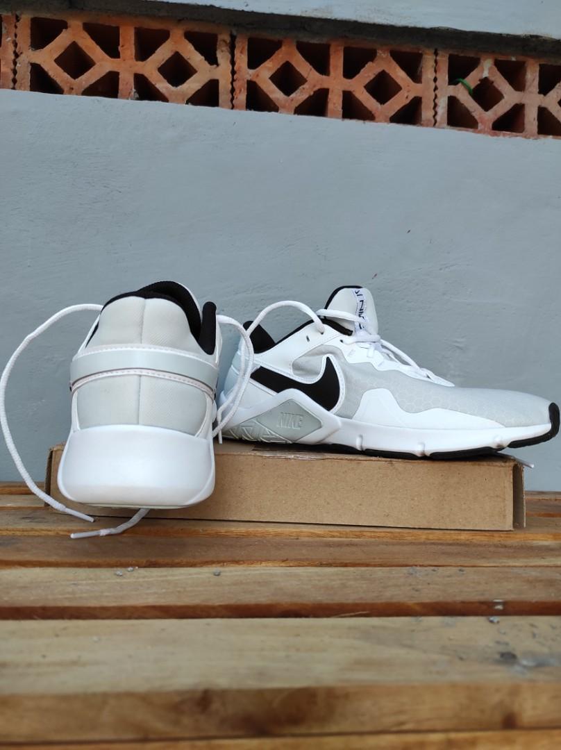Nike LEGEND ESSENTIAL 2 (CQ9356-001 33674)