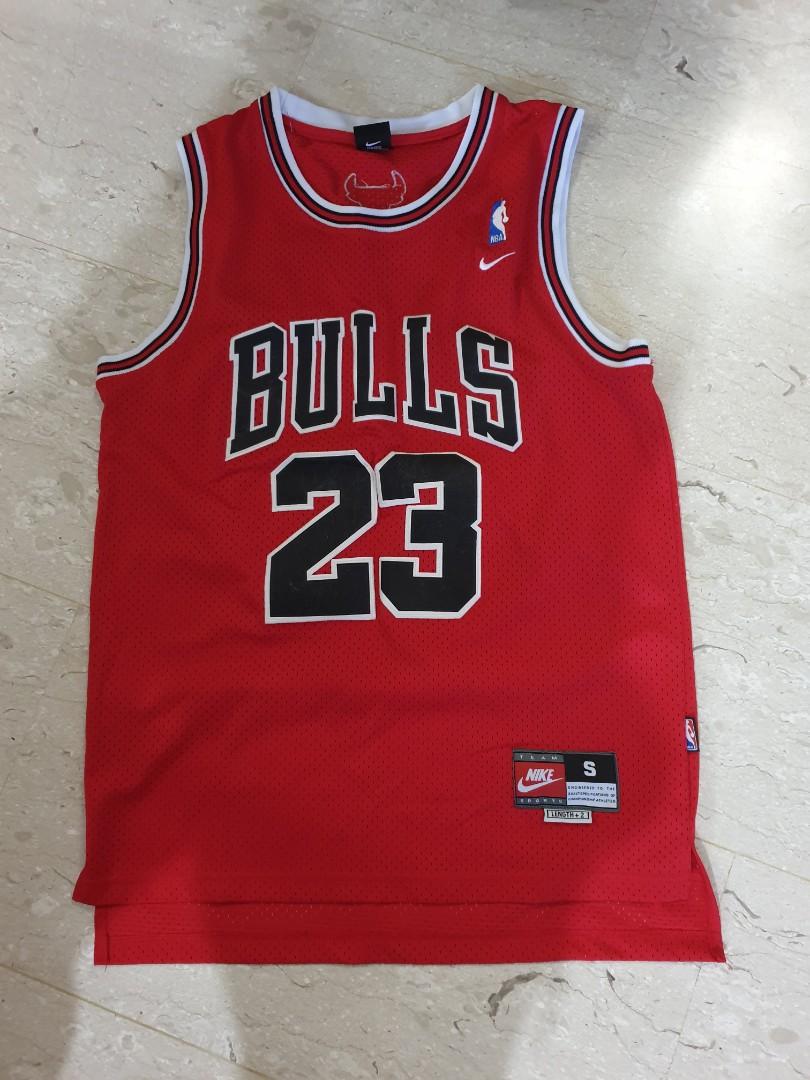 Men's Chicago Bulls Michael Jordan #23 Nike Red 2021 Swingman NBA Jersey -  Icon Edition