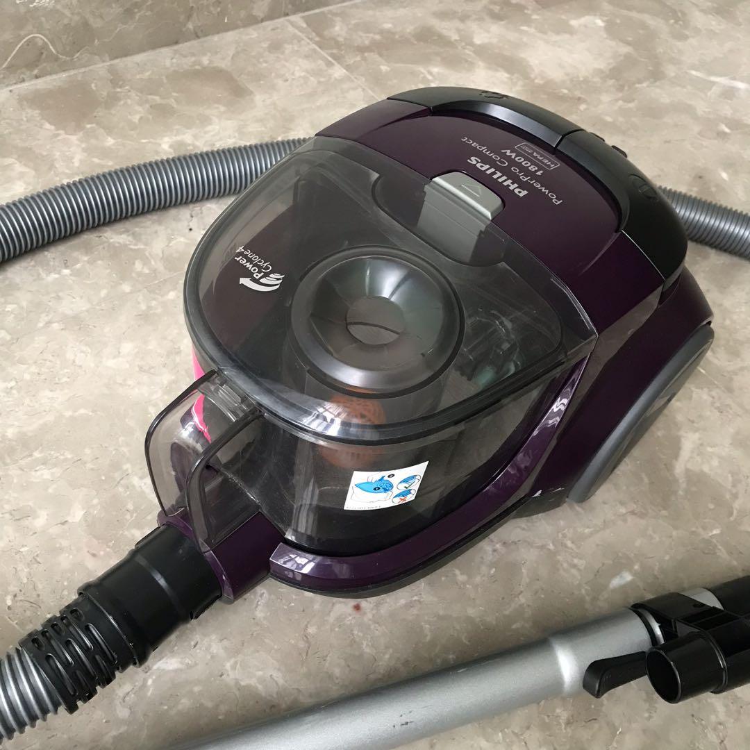 Philips 1800W PowerPro Compact Bagless vacuum cleaner , TV & Home ...