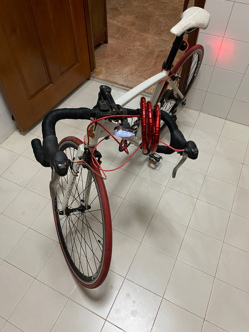 Raleigh Revenio 4.0 2012 Sports Equipment Bicycles Parts