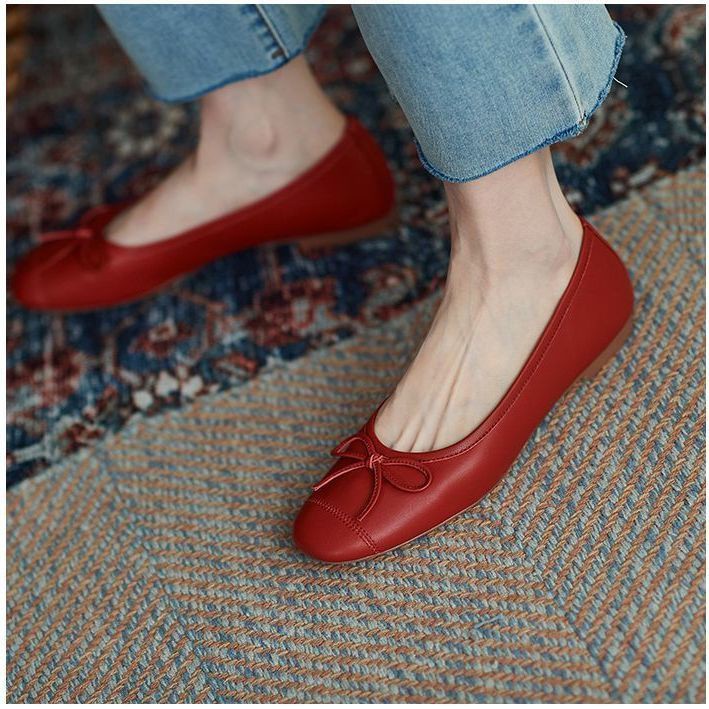 Red top bow flats