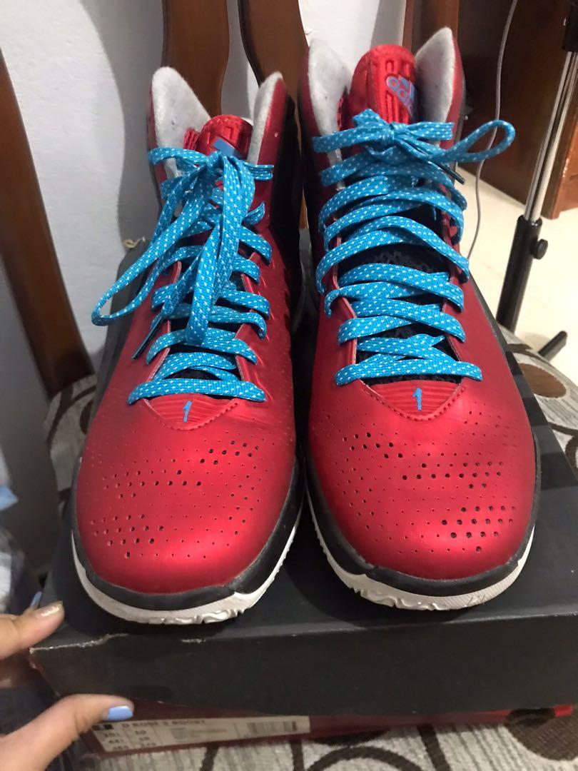 Sepatu D rose 5 boost Fesyen Pria Sepatu Sneakers di Carousell