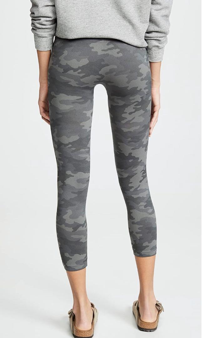 SPANX Sage Camo print Cropped Seamless Leggings Sz M