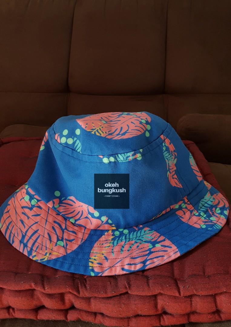 WEEKEND SALE - Topi Bucket Hat Floral 