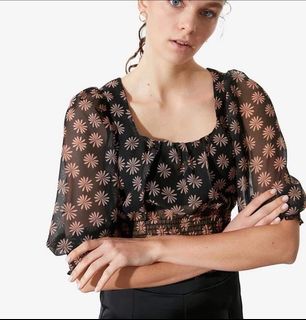 (Category: ) located in . Submitted by style.hour (Listing ID 1144018251, Image 1). Description: .