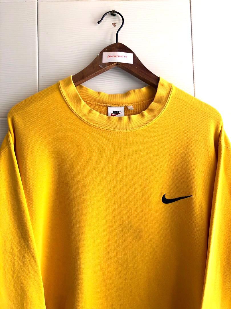 Nike yellow shop sweatshirt vintage