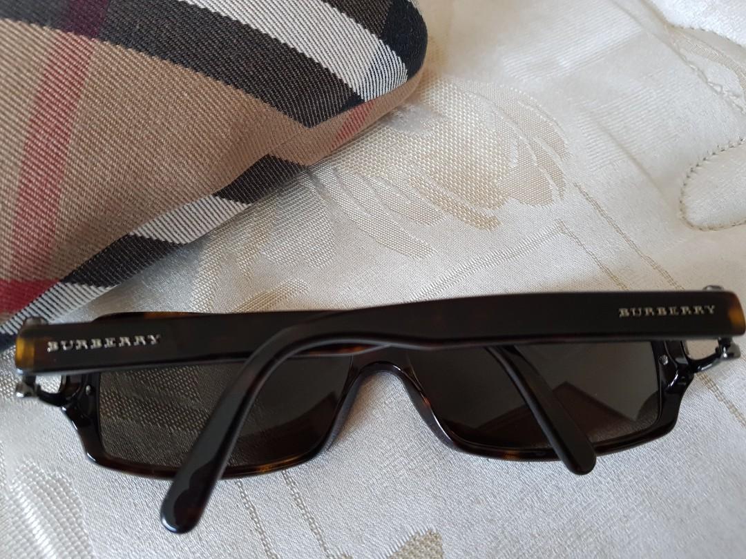 Burberry Authentic Sunglasses Shades Men s Fashion Watches