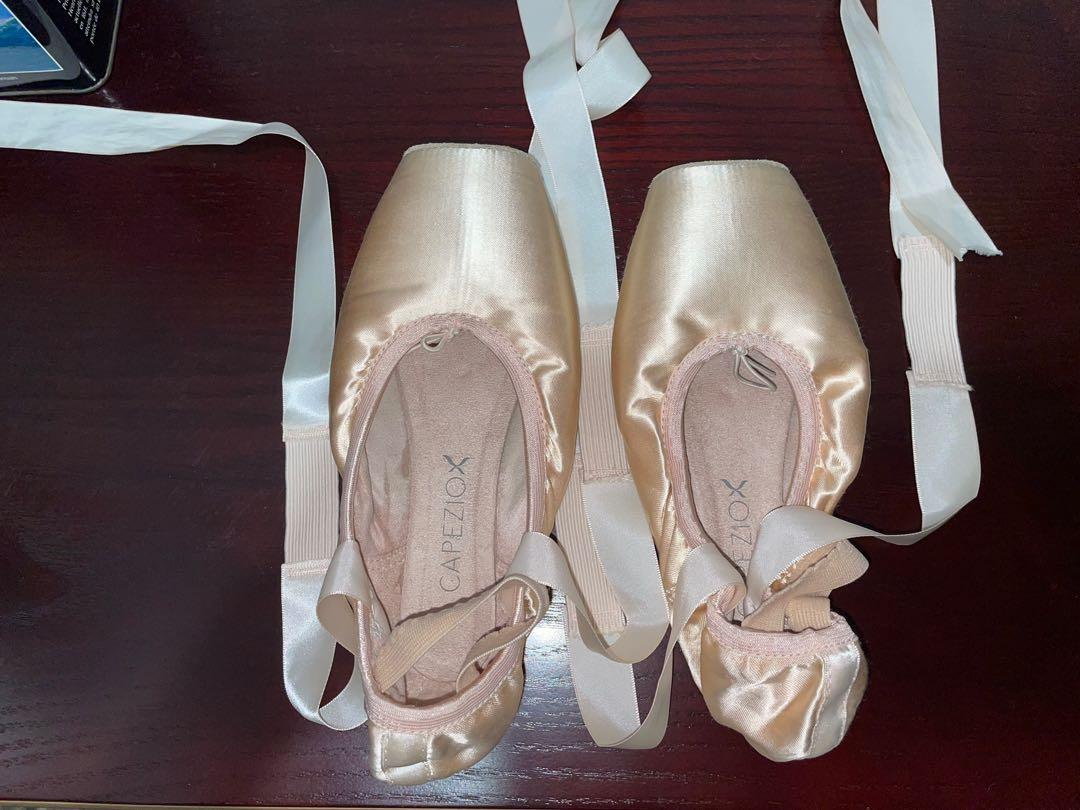 Capezio cambre pointe shoes 10M
