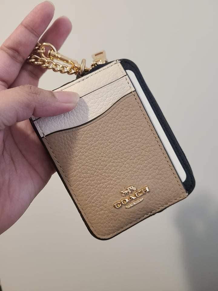 COACH ZIP CARD CASE 