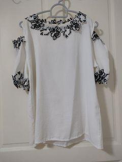 Cold shoulder top