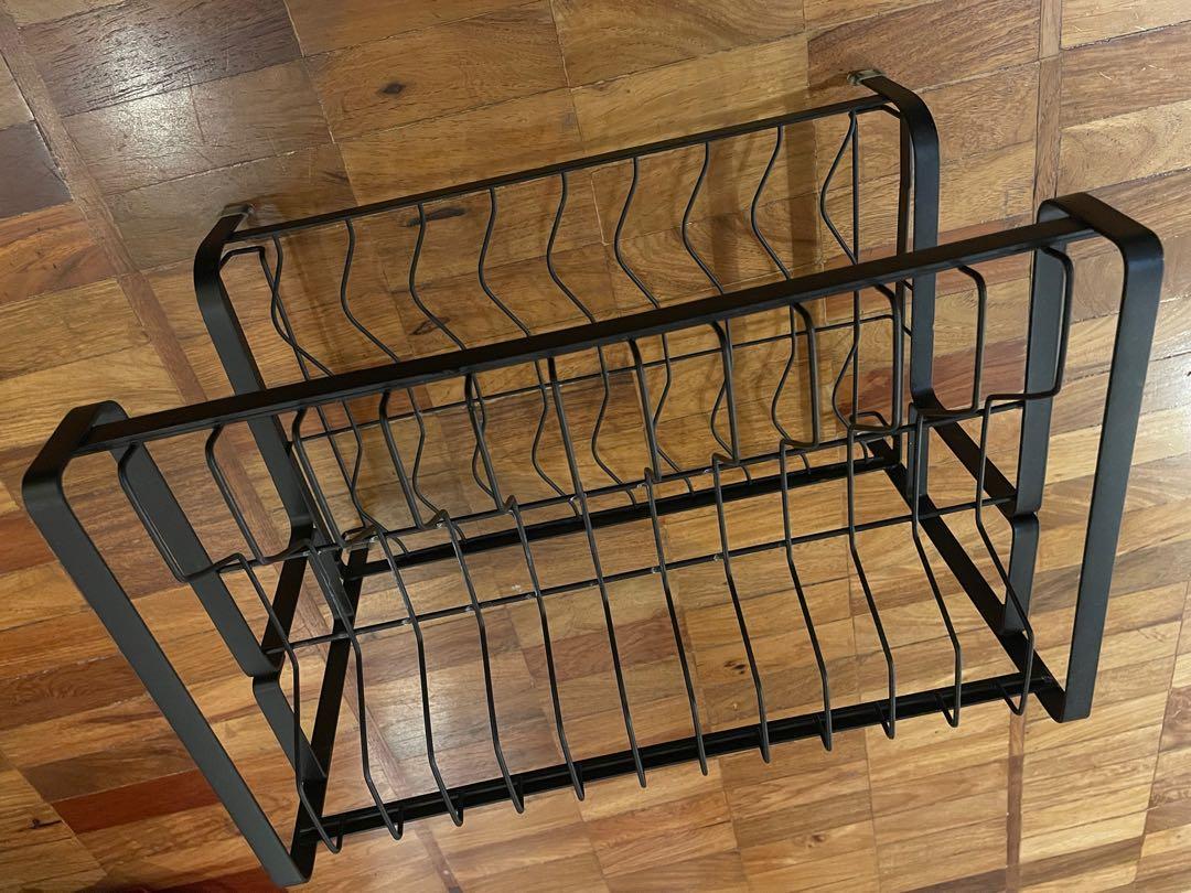 Dish Drying Rack (Category: Other Kitchenware & Tableware) located in Makati City. Submitted by elizuhh (Listing ID 1144177461, Image 1). Description: 15” x 11”.