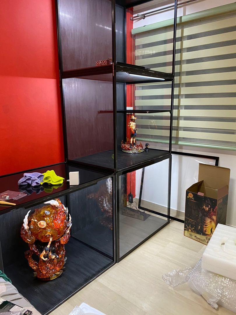 DustProof shelf for Hot toys/GK/PVC figures, Hobbies