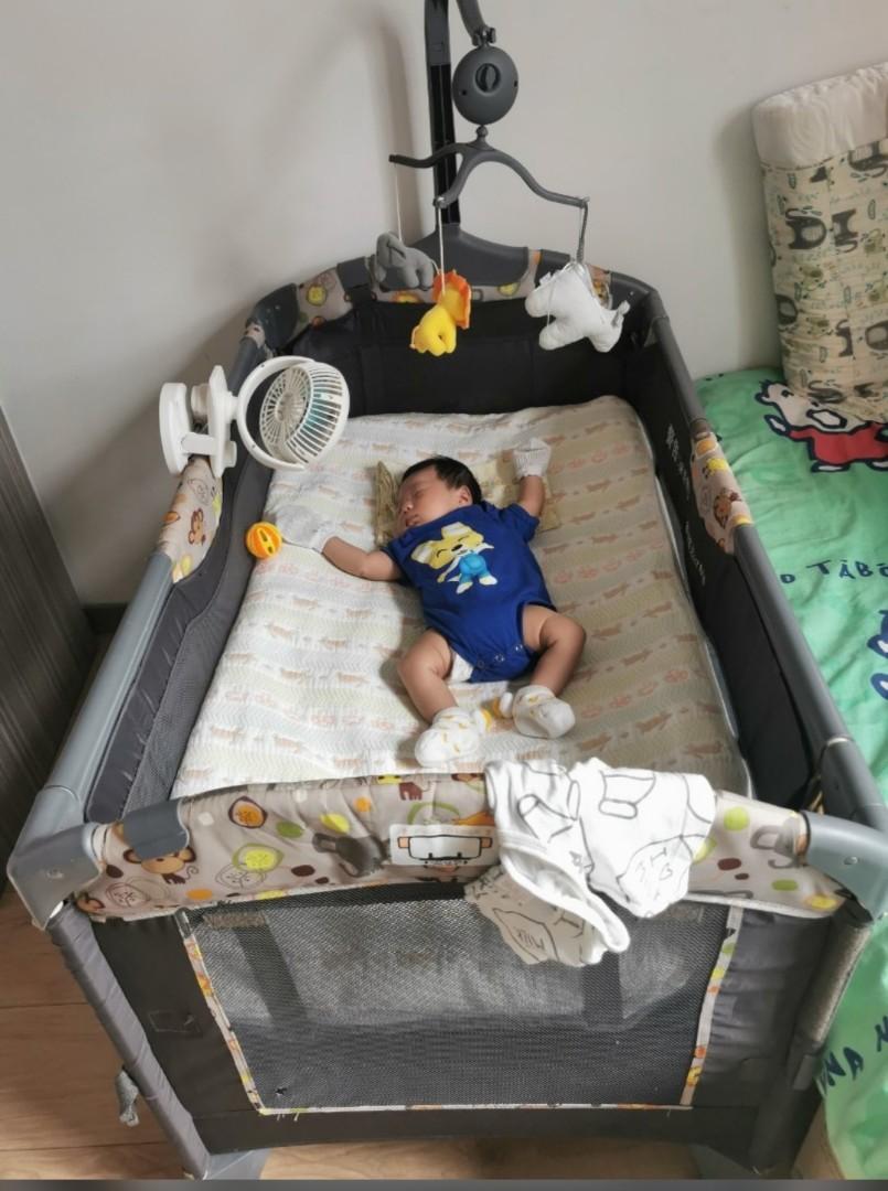 Used portable crib hotsell