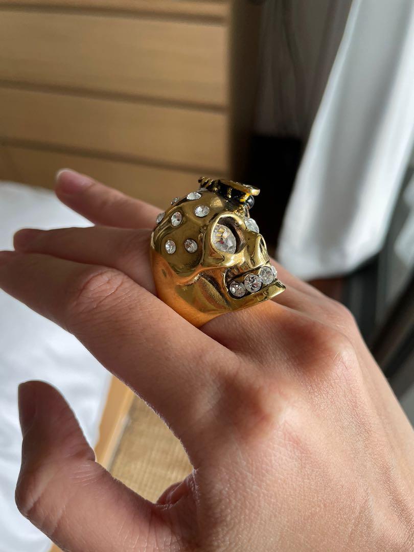 Alexander mcqueen gold skull sales ring