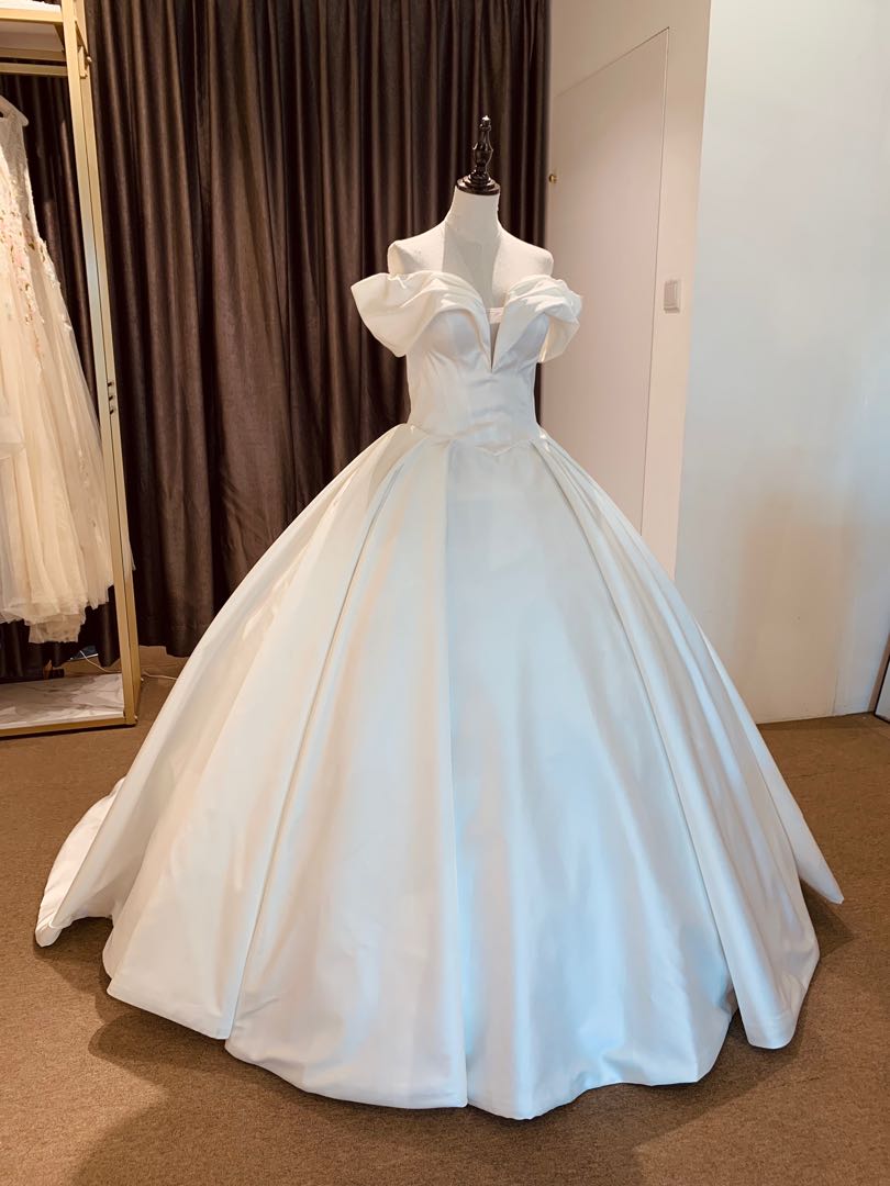 Grand ball gown for chubby discount