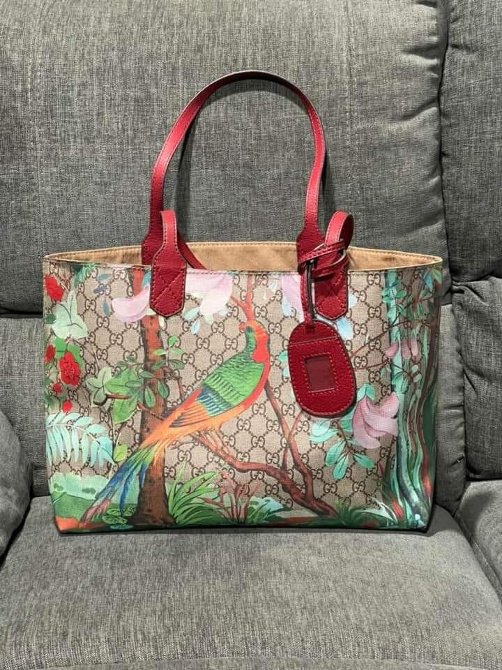Gucci bird printed tote