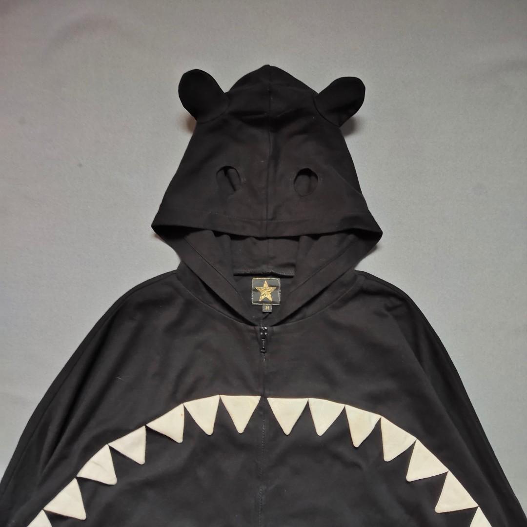 Hoodie with cheap eye holes