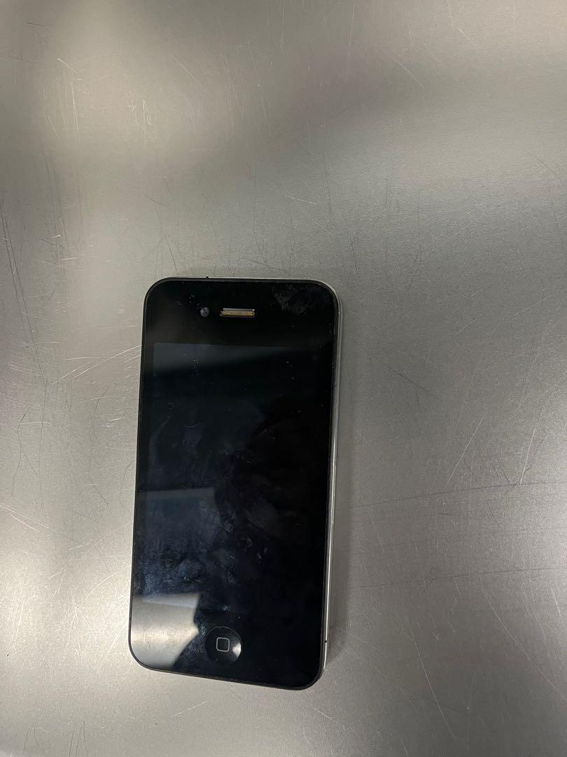 iPhone 4 （分類：iPhone 其他）位於 Hong Kong。 由 jacobcheung2018 提交（商品編號 1144073821，圖片 1）。簡介： 著唔到機當令件售80 ，可小義。