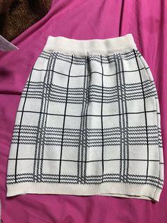 Knitting skirt