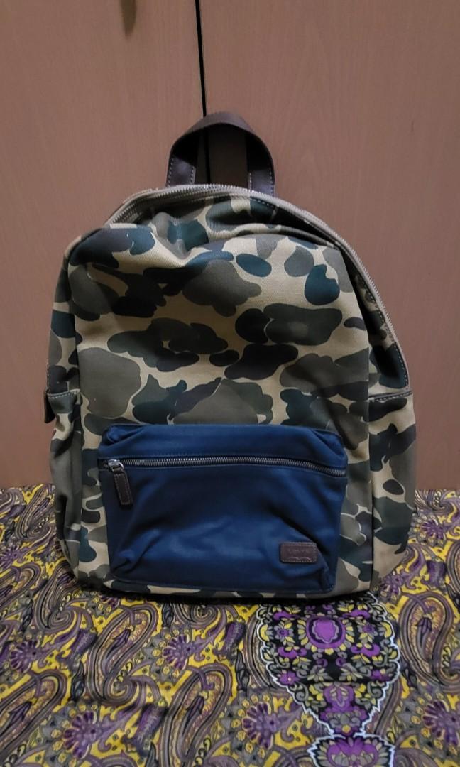 Levis camo backpack Men s Fashion Bags Backpacks on Carousell