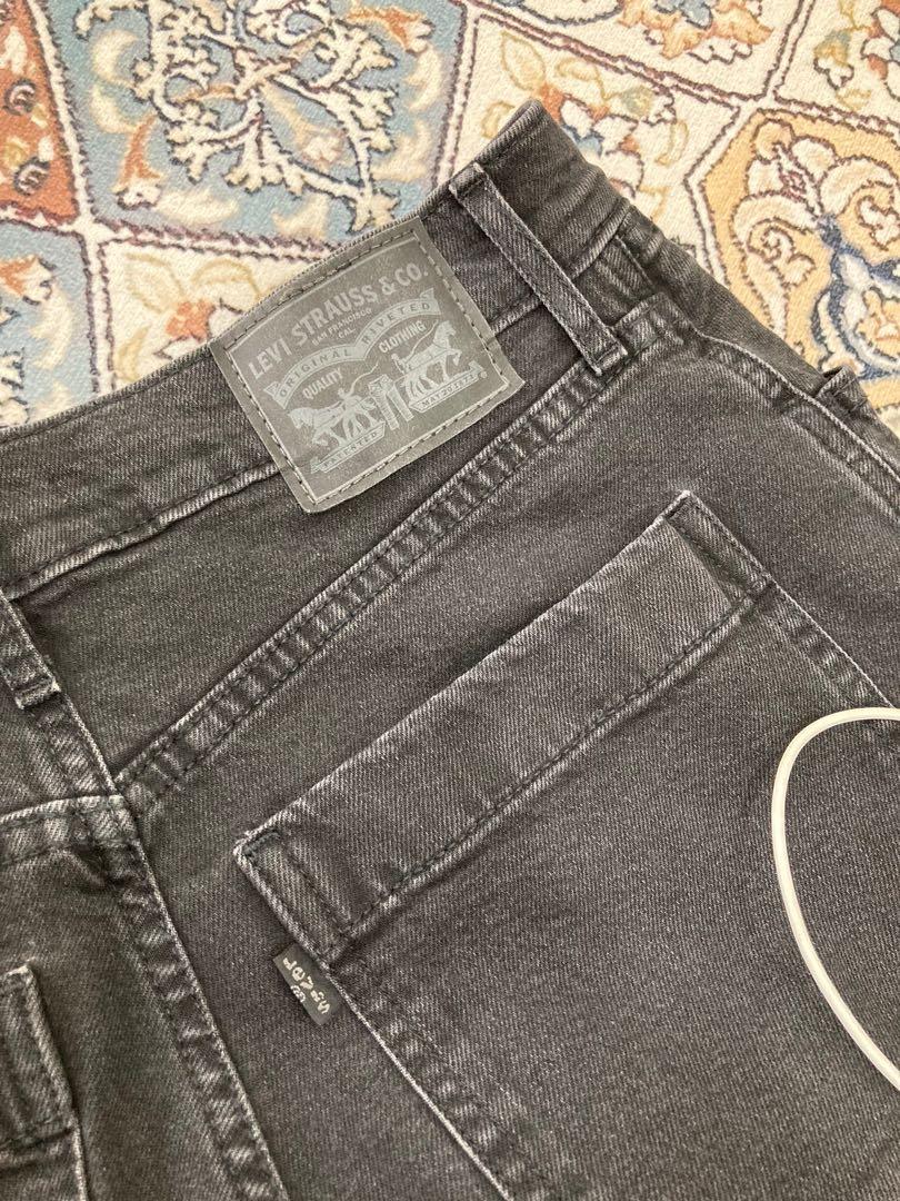 Levi's Mile High Cropped Wide Leg, Women's Fashion, Bottoms, Jeans &  Leggings on Carousell