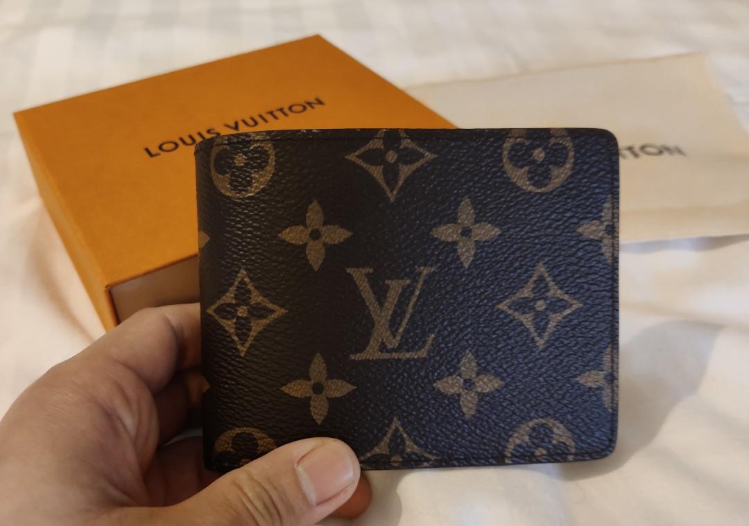 Louis Vuitton Kusama Monogram Eclipse Multiple Men's Bifold Wallet