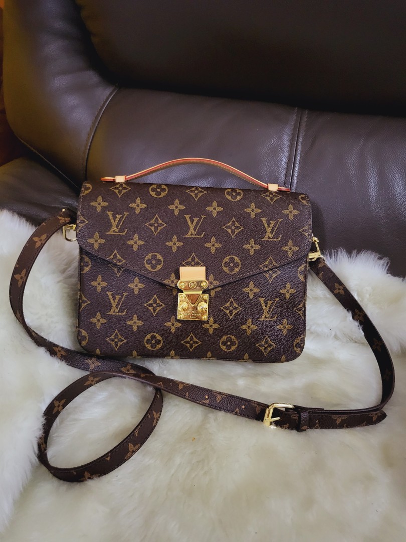 LOUIS VUITTON Women Metis Pochette Empreinte Leather Crossbody Bag Tau