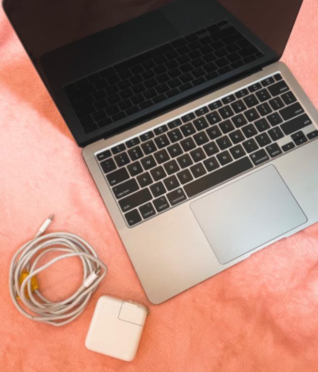 Macbook Air 2020 Space Grey, NO ISSUES OR DEFECTS (Category: Laptops & Notebooks) located in Caloocan City. Submitted by lyraaquinomalabuyoc-12221 (Listing ID 1144129614, Image 3). Description: MacBook Air, Retina, 13-inch, 2020, Intel Core i3 Reason for selling: upgrade Complete with charger, keyboard and charger protector, and box No issues .