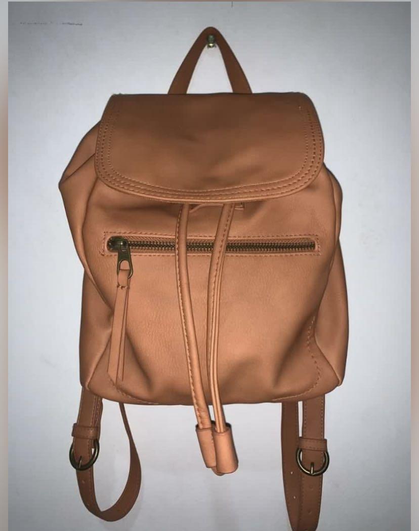  Universal Thread Flap Closure Backpack - Brown