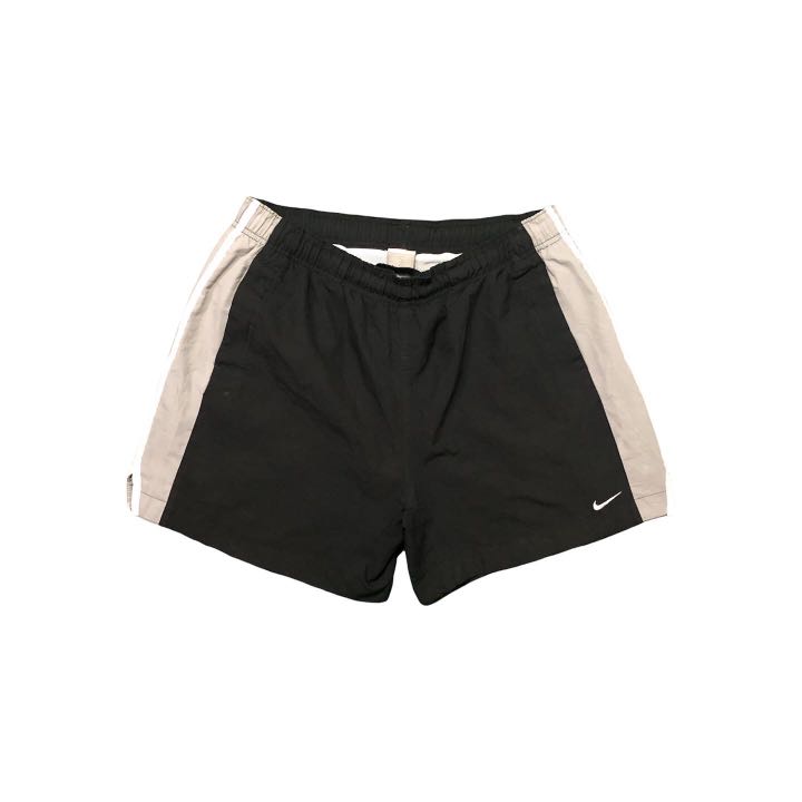 Nike Above the knee, Men's Fashion, Bottoms, Shorts on Carousell