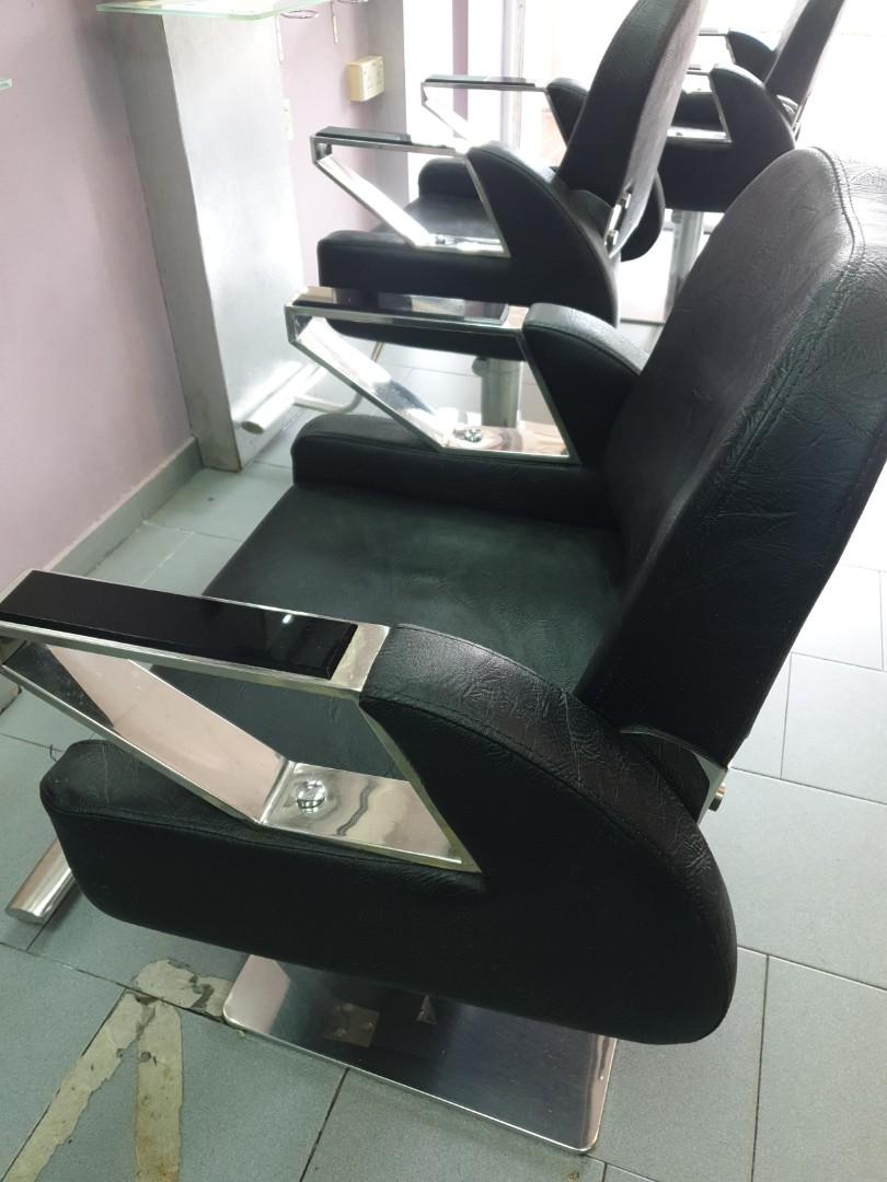 Hair cutting 2025 chair olx