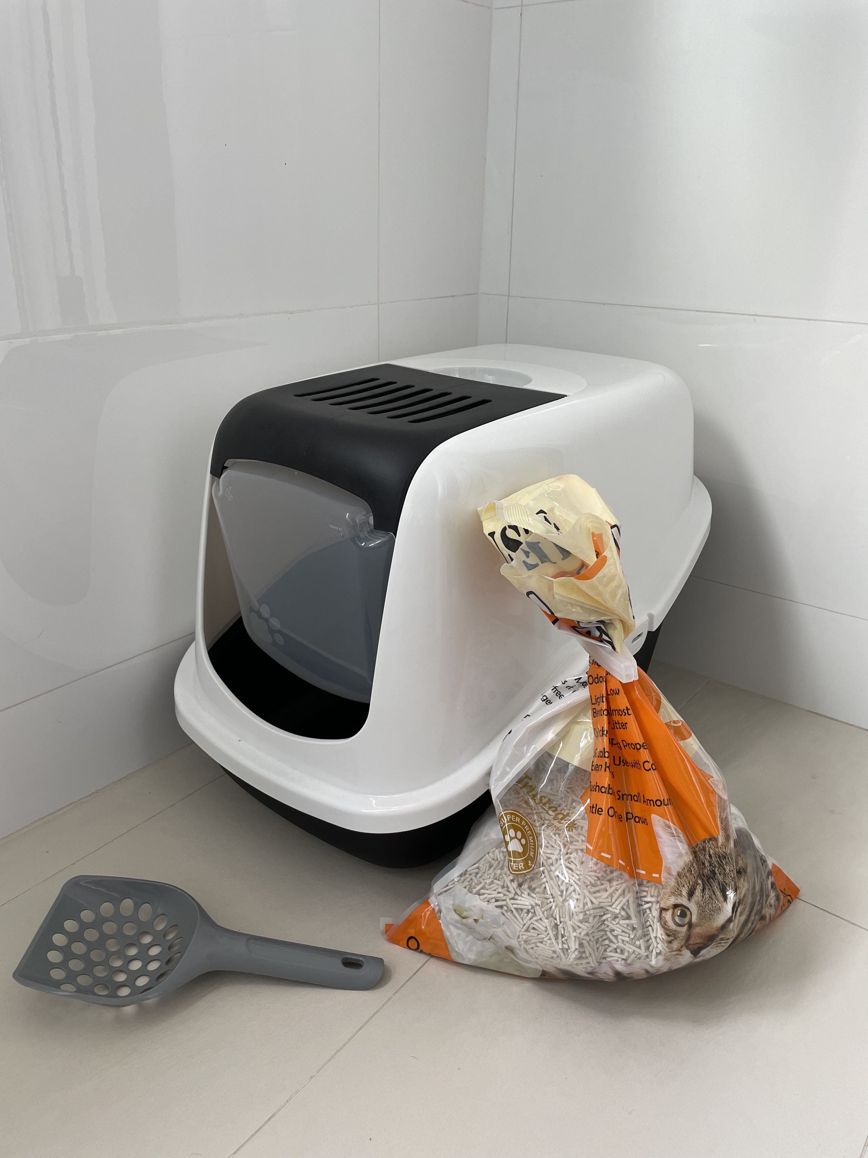 Savic Cat Litter box + scoop + tofu litter, Pet Supplies, Homes & Other