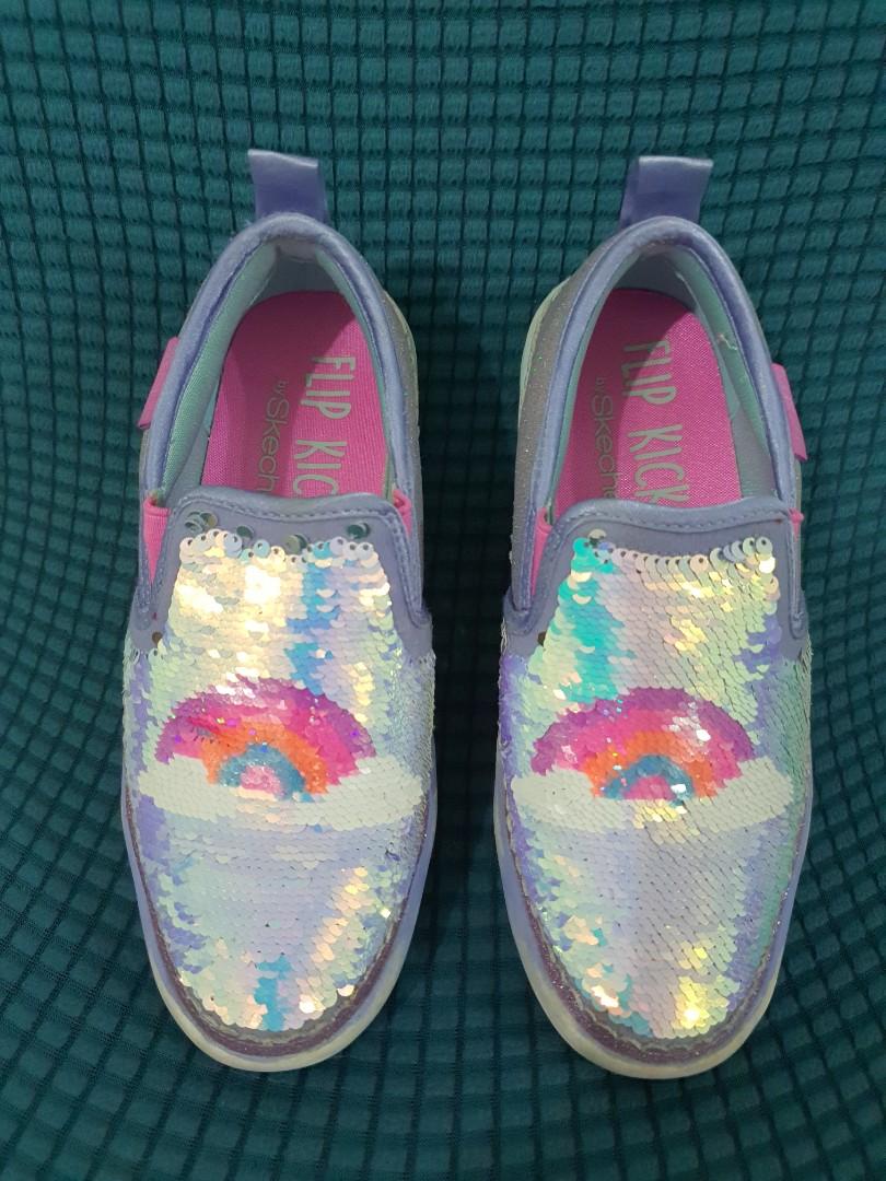 Flip kicks deals shoes