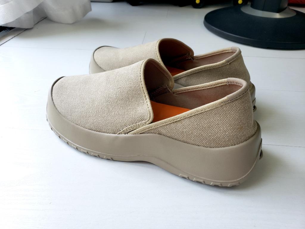 Soft sale science sandals