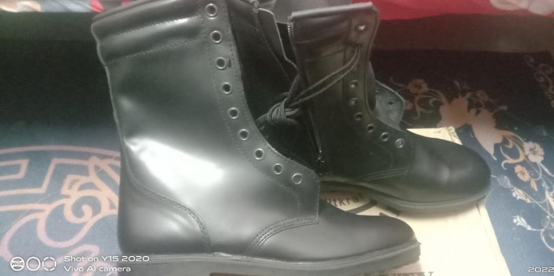Kasut discount spike boot