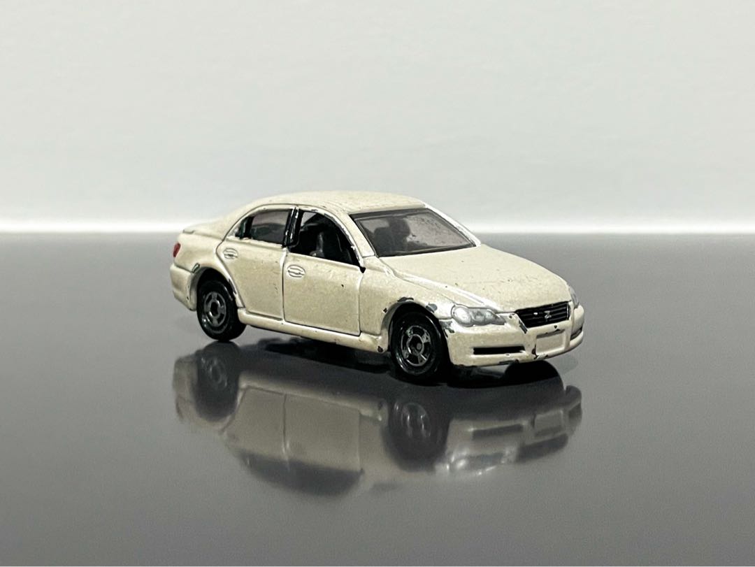Tomica toyota mark x deals