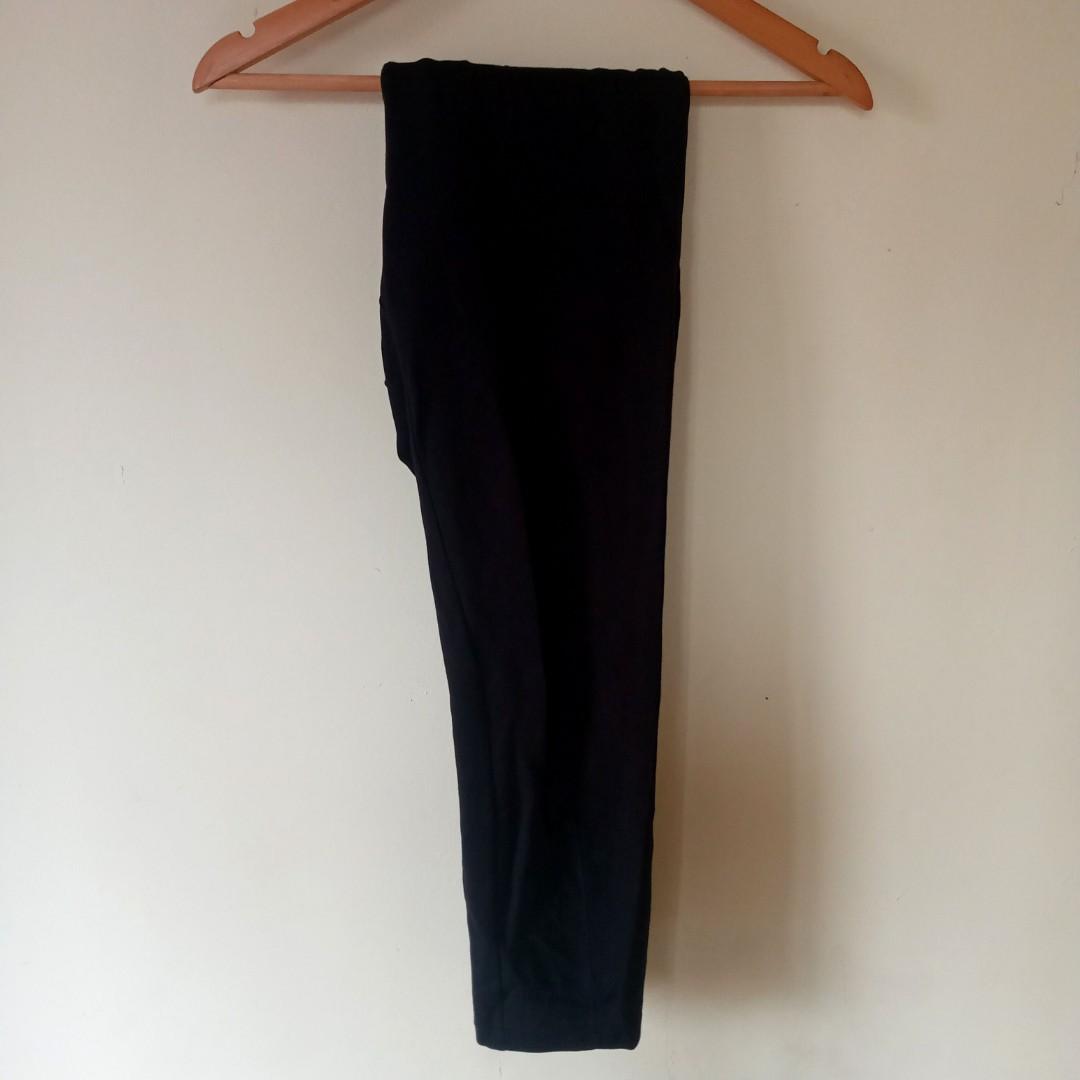 NEW] Uniqlo Black Work Pants, Women's Fashion, Bottoms, Jeans & Leggings on  Carousell