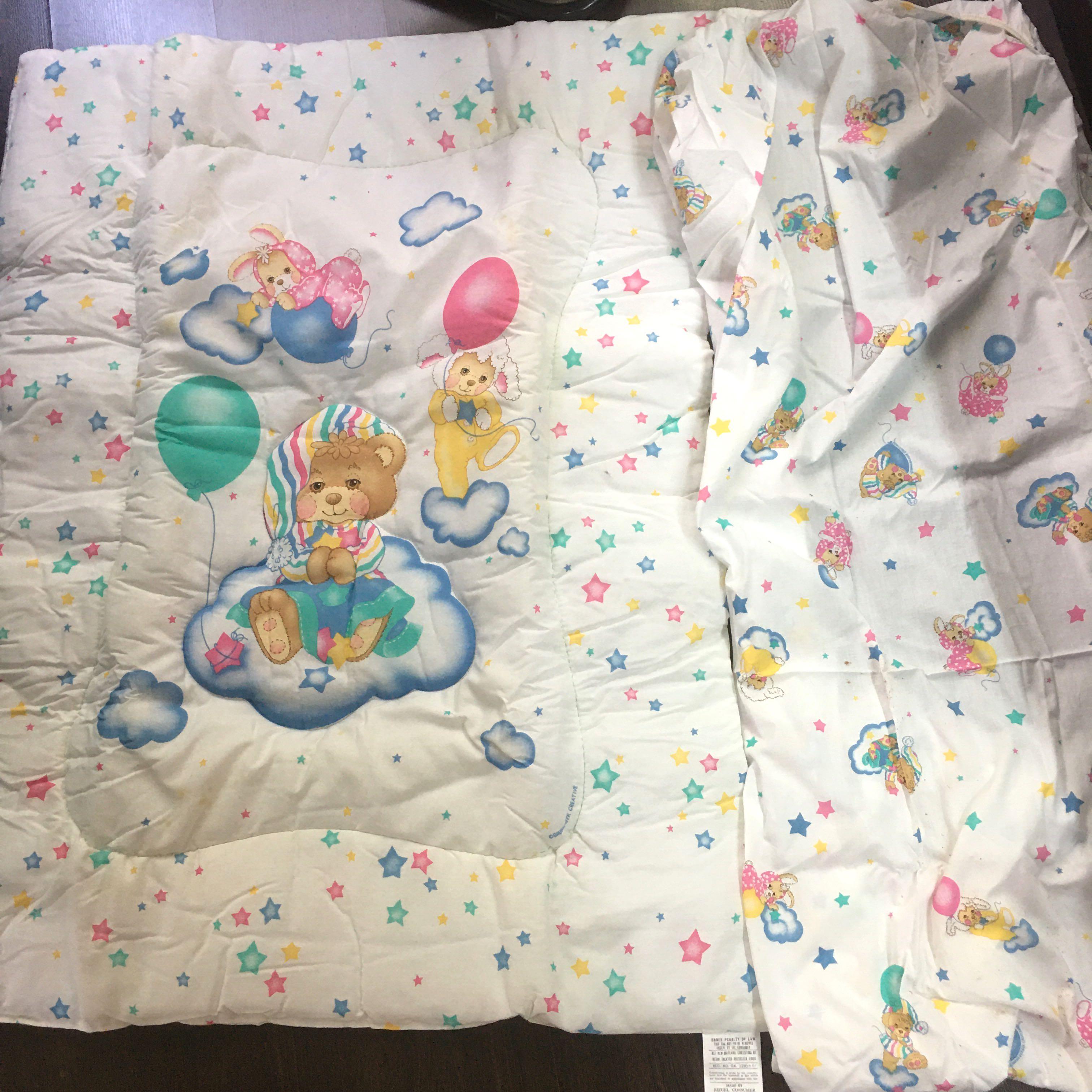 USA Baby Comforter and Sheet (Category: Bed Guards) located in Manila. Submitted by thekidshop (Listing ID 1144186046, Image 1). Description: USA Stored Reversible .