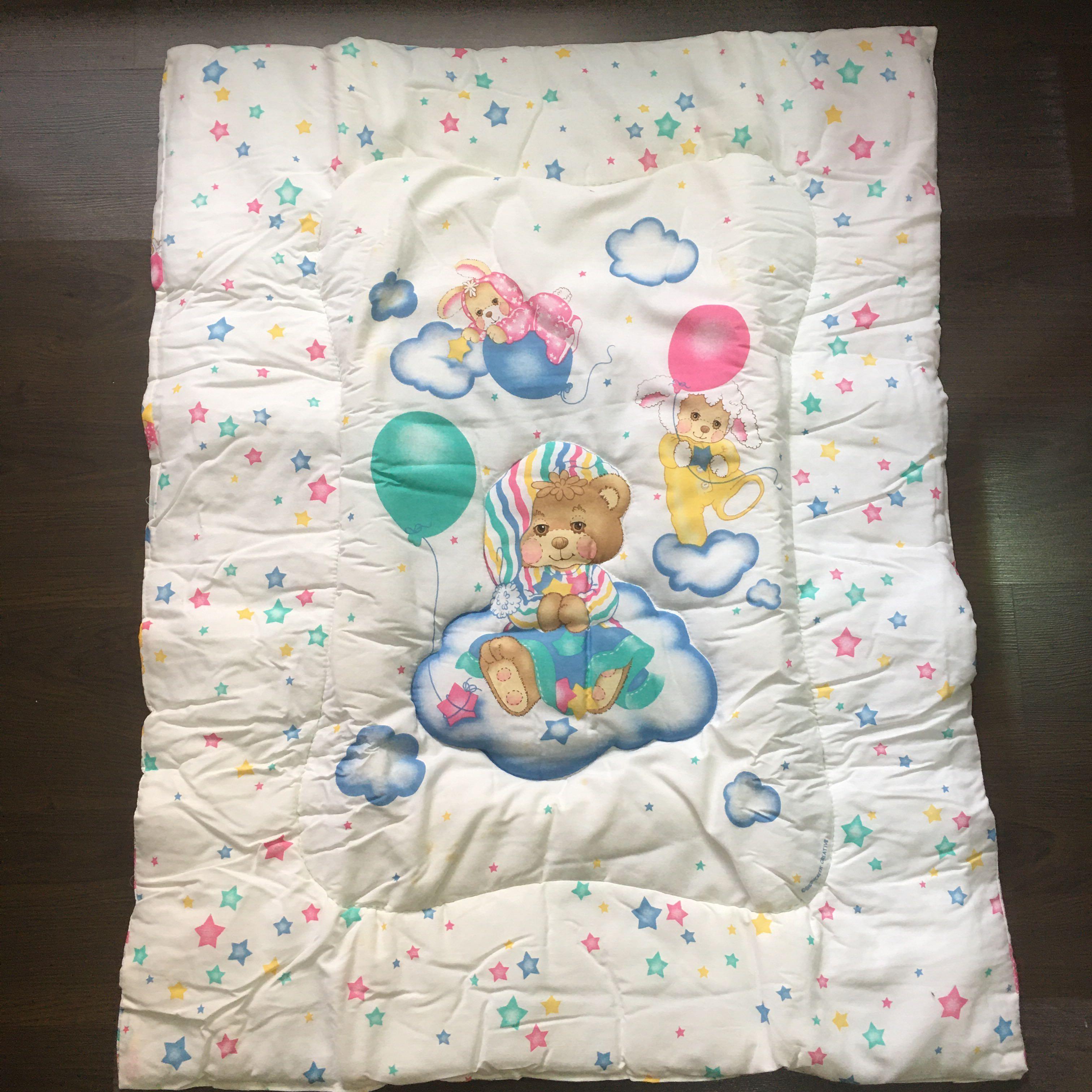 USA Baby Comforter and Sheet (Category: Bed Guards) located in Manila. Submitted by thekidshop (Listing ID 1144186046, Image 3). Description: USA Stored Reversible .