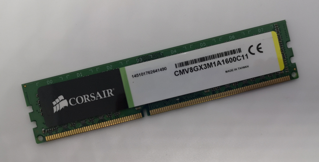 Corsair cmv8gx3m1a1600c11 online