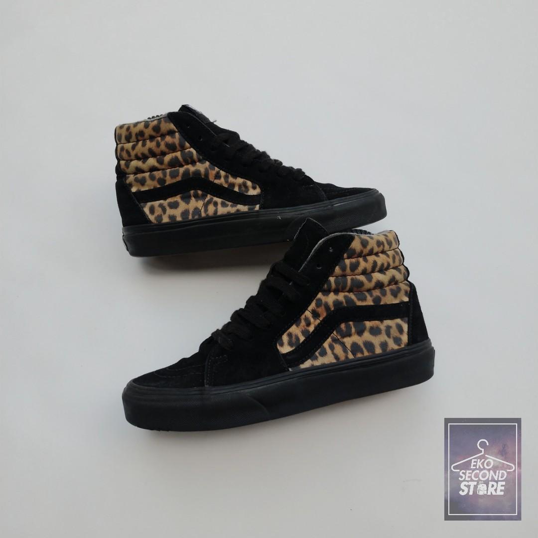 Sepatu vans leopard hitam hotsell